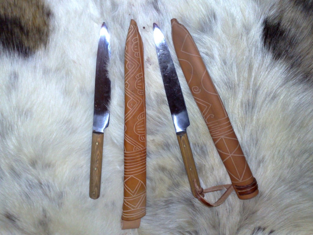 Messerscheiden aus Leder